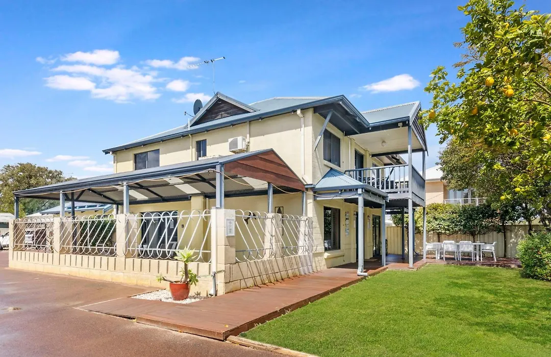 Observatory Guesthouse - Adults Only-1